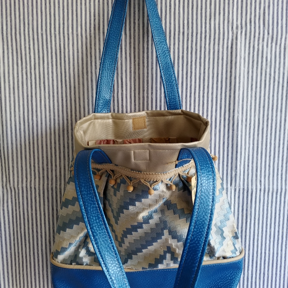 Purse - Picture 3 of 9
